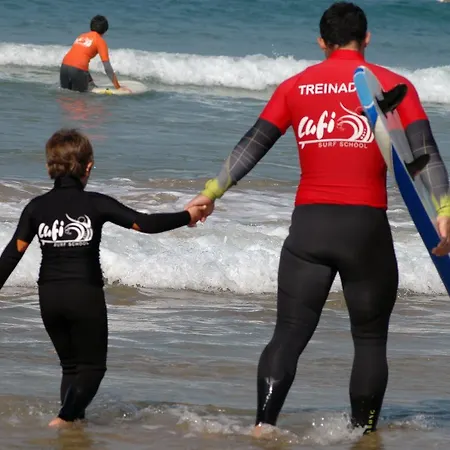 Lufi Surf House Costa Da Caparica 2*