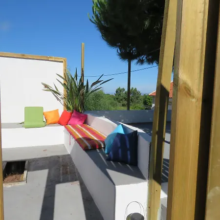 Lufi Surf House Costa Da Caparica 2*