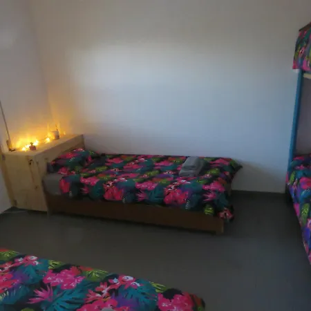 Lufi Surf House Costa Da Caparica 2* Charneca (Setubal)