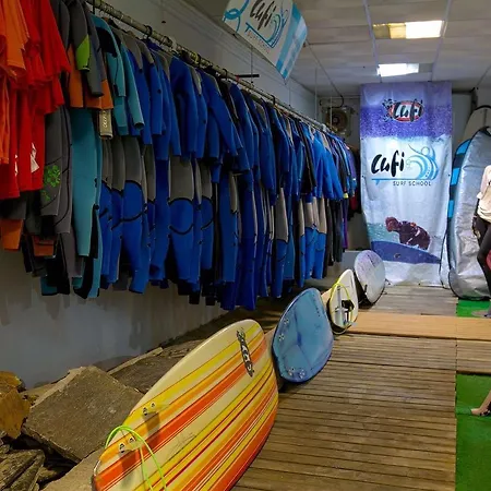 Lufi Surf House Costa Da Caparica 2* Charneca (Setubal)