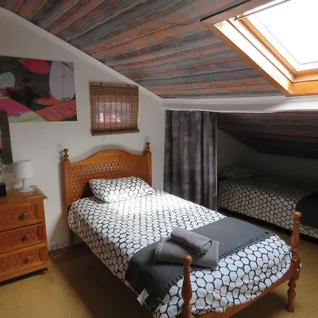 Lufi Surf House Costa Da Caparica 2*