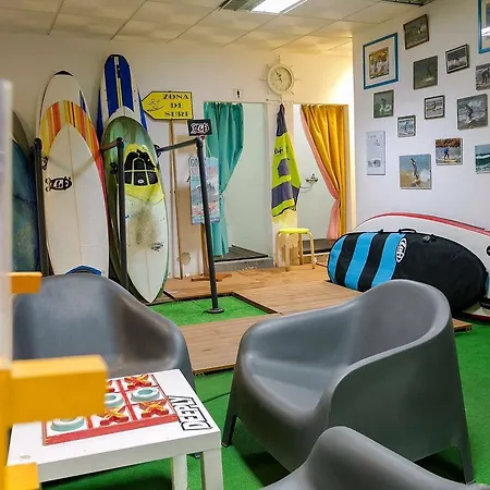 Lufi Surf House Costa Da Caparica 2* Charneca (Setubal)